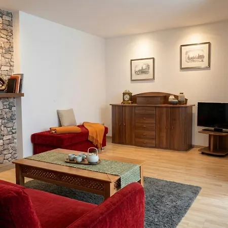 Neustadt Apartament *