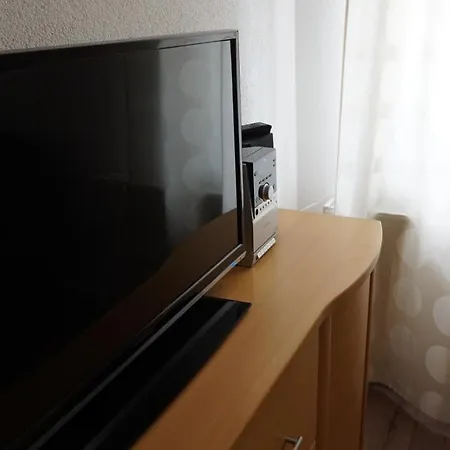 Neustadt Apartment *